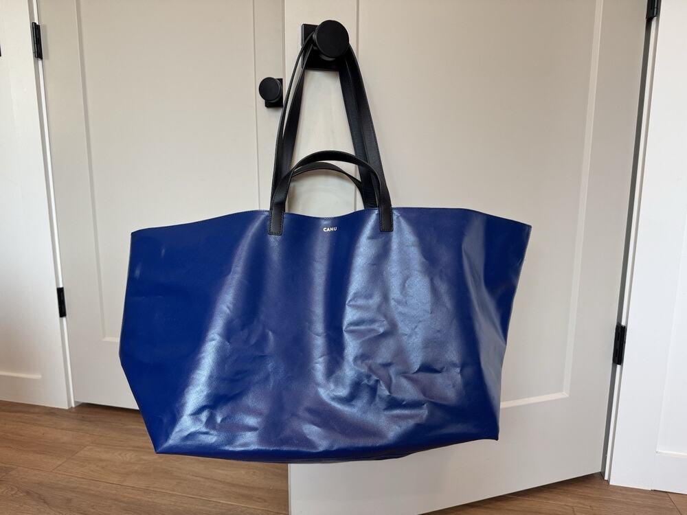CAHU Le Pratique Non Zip Tote Bag PVC Leather Blue Large Beach Bag Resort